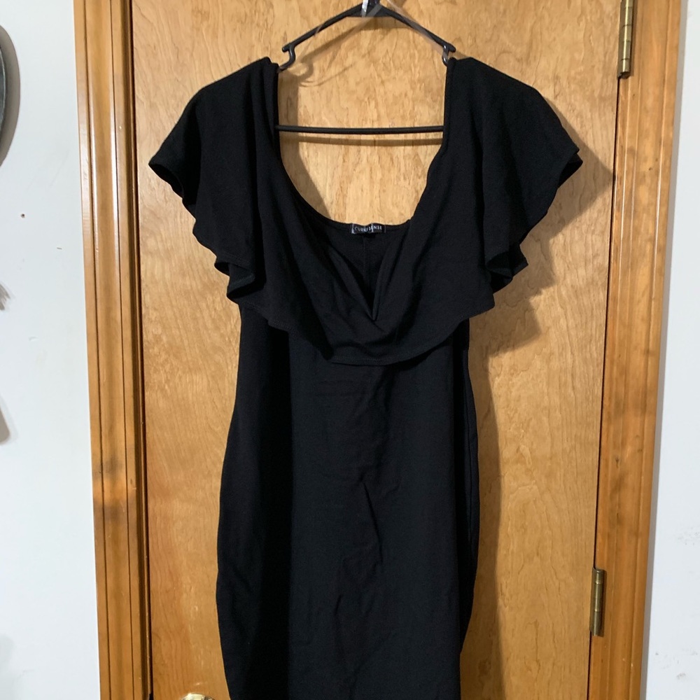 Curvy Sense Sexy Black shoulderless fitted Dress
